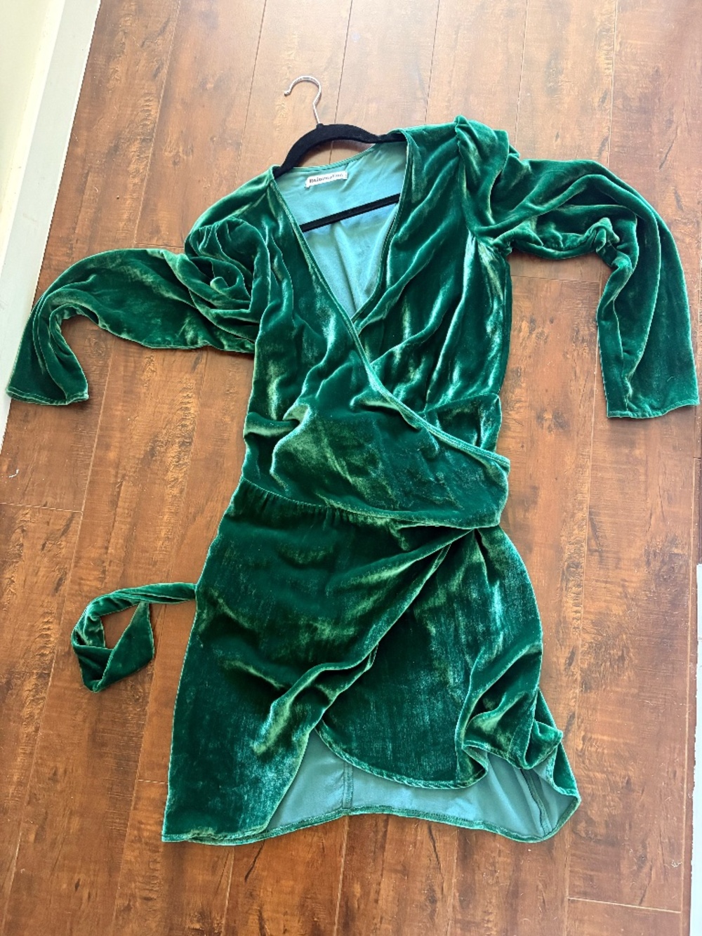NWT Gorgeous Reformation Green Velvet Wrap Bordeaux Dress L